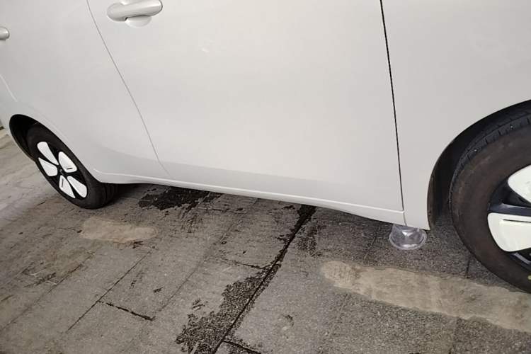 Used Wuling Hongguang MINIEV 2025 Four-Door Version Advanced Edition Right Side Sill