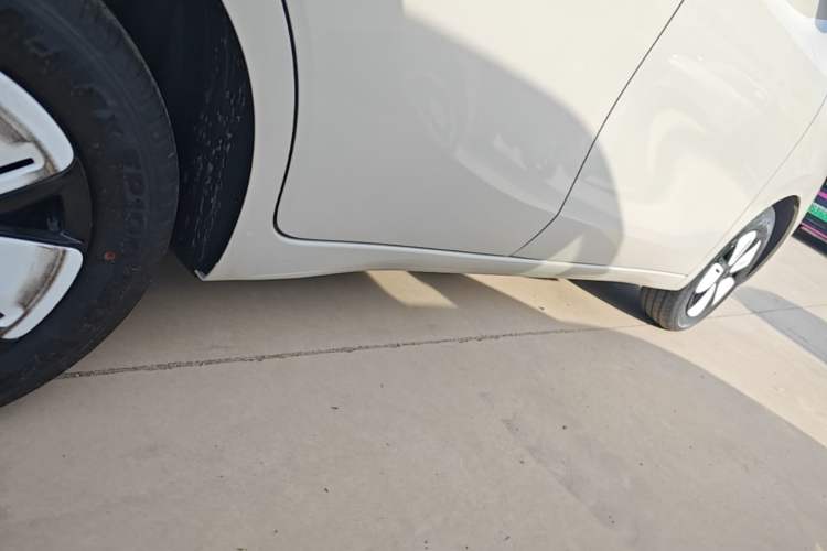Used Wuling Hongguang MINIEV 2025 Four-Door Version Advanced Edition Right Side Sill