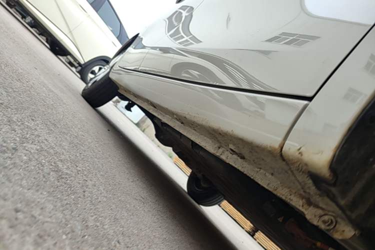 Used Wuling Hongguang MINIEV 2025 Four-Door Version Advanced Edition Right Side Sill