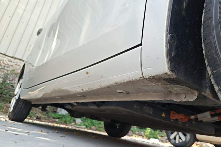 Used Wuling Hongguang MINIEV 2025 Four-Door Version Zhenxiang+ Edition Right Side Sill