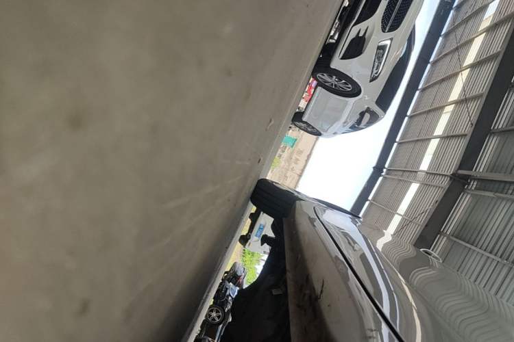 Used Wuling Hongguang MINIEV 2025 Four-Door Version Advanced Edition Right Side Sill