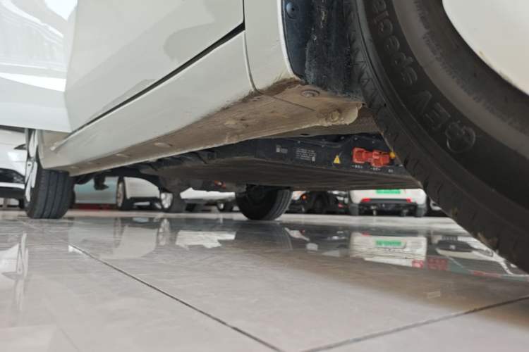Used Wuling Hongguang MINIEV 2025 Four-Door Version Advanced Edition Right Side Sill