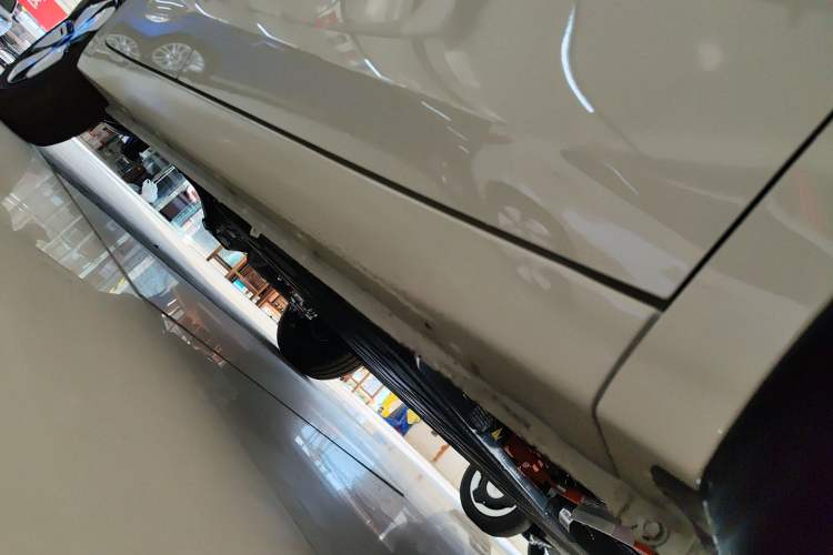 Used Wuling Hongguang MINIEV 2025 Four-Door Version Advanced Edition Right Side Sill