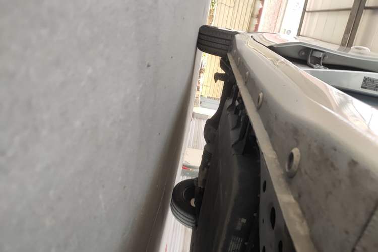 Used Wuling Hongguang MINIEV 2025 Four-Door Version Premium Edition Right Side Sill