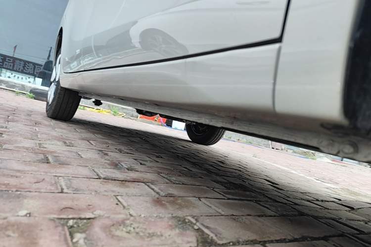 Used Wuling Hongguang MINIEV 2025 Four-Door Version Advanced Edition Right Side Sill