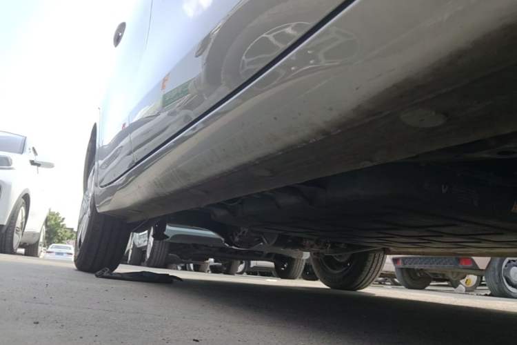 Used Wuling Hongguang MINIEV 2025 Four-Door Version Advanced Edition Right Side Sill