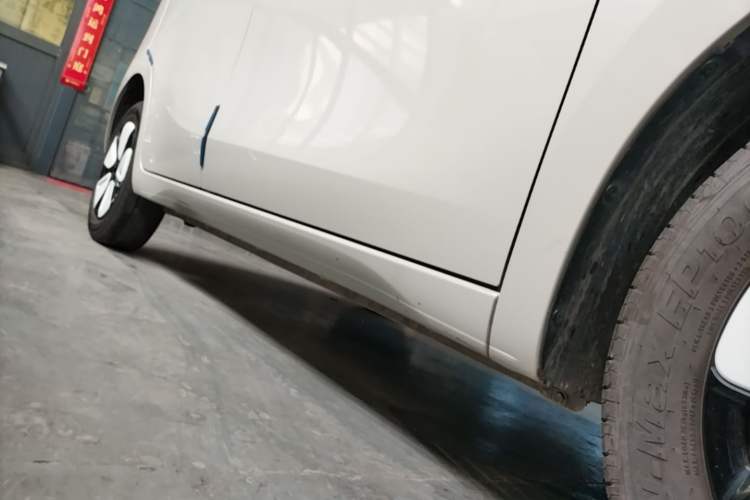 Used Wuling Hongguang MINIEV 2025 Four-Door Version Advanced Edition Right Side Sill