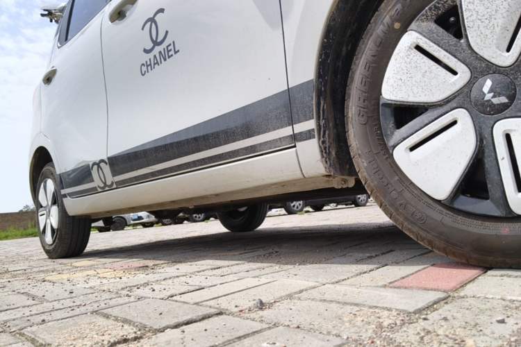 Used Wuling Hongguang MINIEV 2025 Four-Door Version Zhenxiang+ Edition Right Side Sill