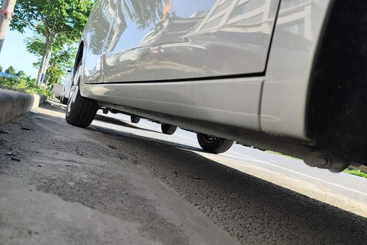 Used Wuling Hongguang MINIEV 2025 Four-Door Version Advanced Edition Right Side Sill