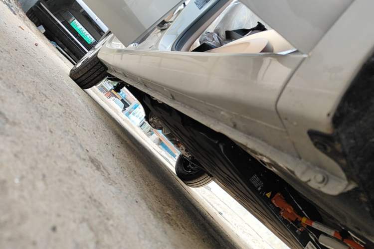 Used Wuling Hongguang MINIEV 2025 Four-Door Version Advanced Edition Right Side Sill