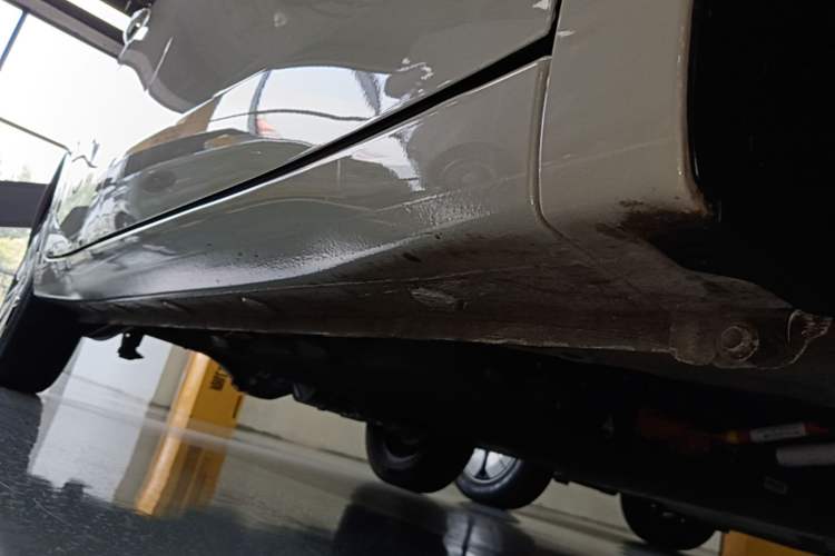 Used Wuling Hongguang MINIEV 2025 Four-Door Version Advanced Edition Right Side Sill