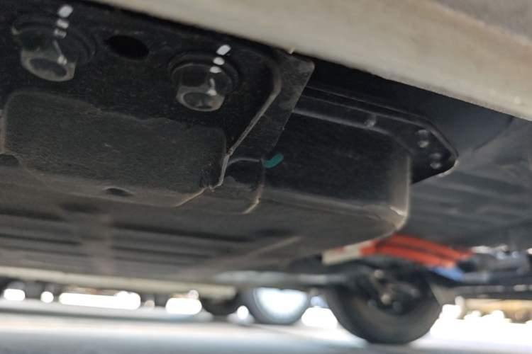 Used Wuling Hongguang MINIEV 2025 Four-Door Version Advanced Edition Right Side Sill