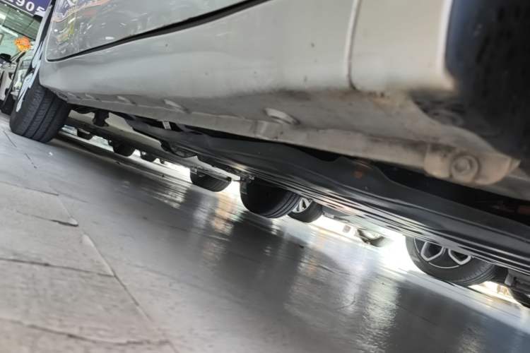Used Wuling Hongguang MINIEV 2025 Four-Door Version Advanced Edition Right Side Sill