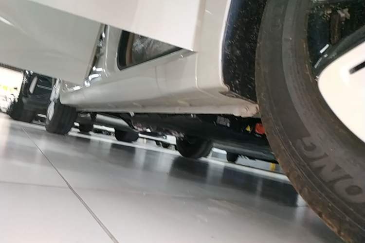 Used Wuling Hongguang MINIEV 2025 Four-Door Version Advanced Edition Right Side Sill