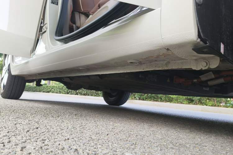 Used Wuling Hongguang MINIEV 2025 Four-Door Version Advanced Edition Right Side Sill