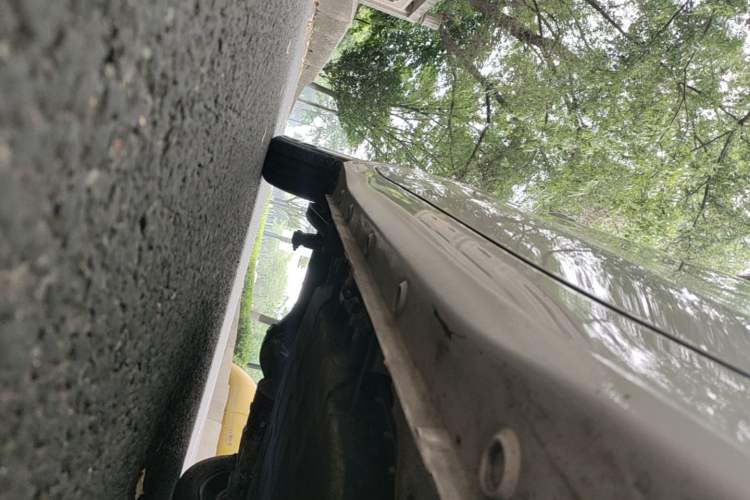 Used Wuling Hongguang MINIEV 2025 Four-Door Version Advanced Edition Right Side Sill