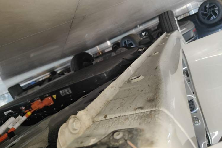 Used Wuling Hongguang MINIEV 2025 Four-Door Version Advanced Edition Right Side Sill