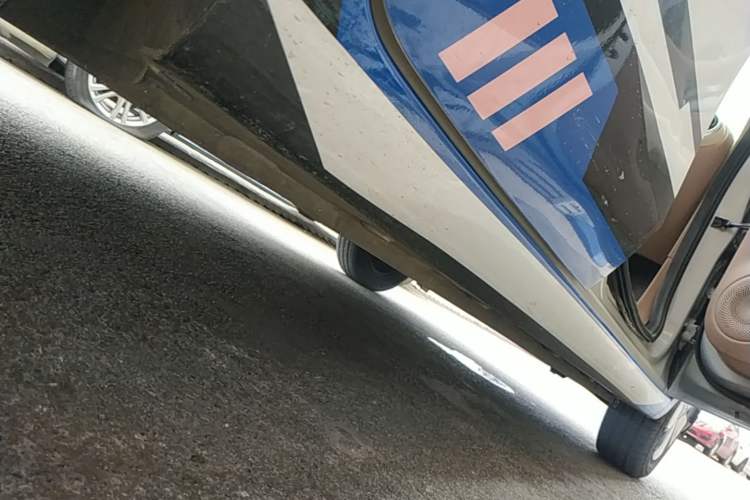 Used Wuling Hongguang MINIEV 2025 Four-Door Version Advanced Edition Right Side Sill