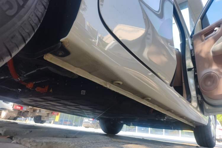Used Wuling Hongguang MINIEV 2025 Four-Door Version Advanced Edition Right Side Sill