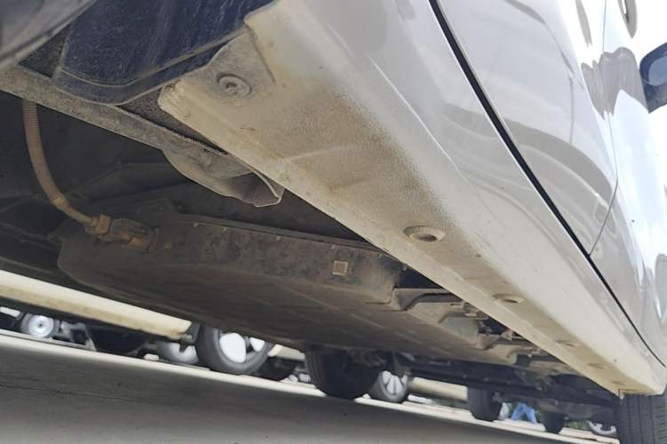 Used Wuling Hongguang MINIEV 2025 Four-Door Version Zhenxiang+ Edition Right Side Sill