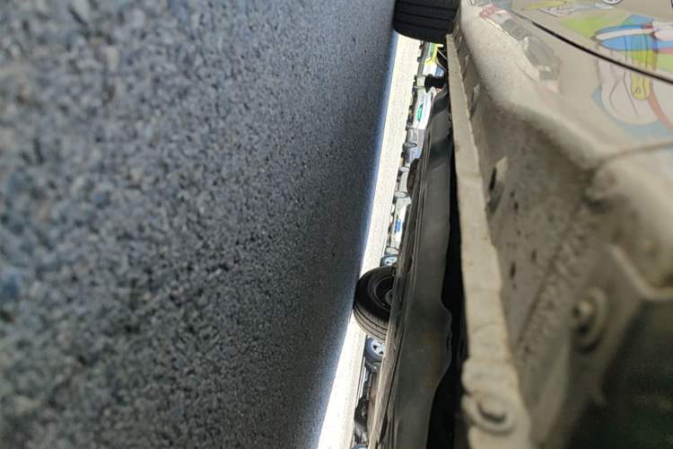 Used Wuling Hongguang MINIEV 2025 Four-Door Version Advanced Edition Right Side Sill