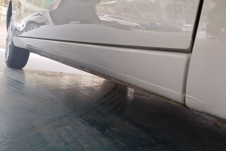 Used Wuling Hongguang MINIEV 2025 Four-Door Version Advanced Edition Right Side Sill