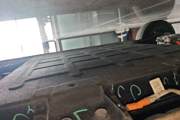 Used Wuling Hongguang MINIEV 2025 Four-Door Version Advanced Edition Right Side Sill