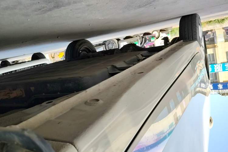 Used Wuling Hongguang MINIEV 2025 Four-Door Version Advanced Edition Right Side Sill