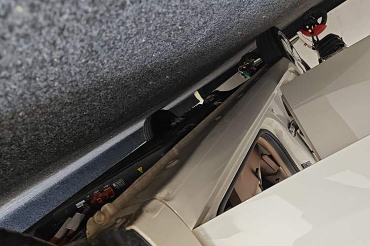 Used Wuling Hongguang MINIEV 2025 Four-Door Version Advanced Edition Right Side Sill