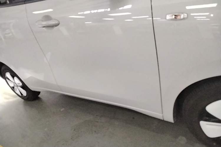 Used Wuling Hongguang MINIEV 2025 Four-Door Version Advanced Edition Right Side Sill