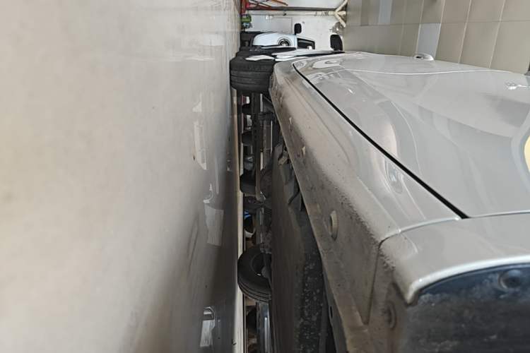 Used Wuling Hongguang MINIEV 2025 Four-Door Version Zhenxiang+ Edition Right Side Sill