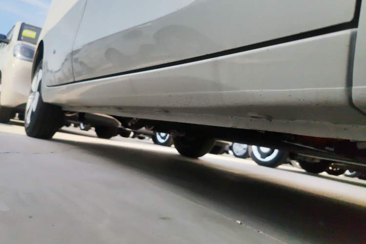Used Wuling Hongguang MINIEV 2025 Four-Door Version Advanced Edition Right Side Sill