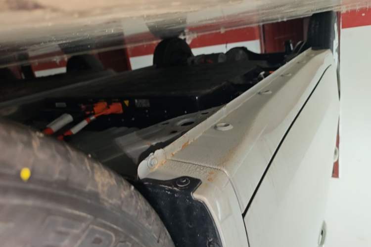 Used Wuling Hongguang MINIEV 2025 Four-Door Version Advanced Edition Right Side Sill