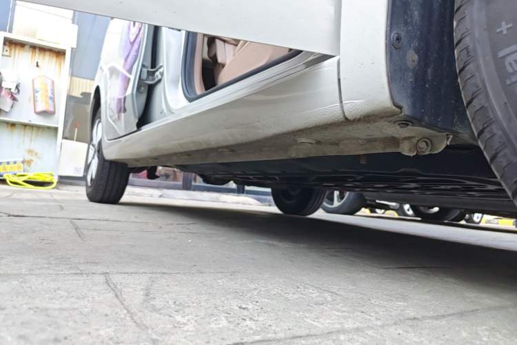 Used Wuling Hongguang MINIEV 2025 Four-Door Version Advanced Edition Right Side Sill