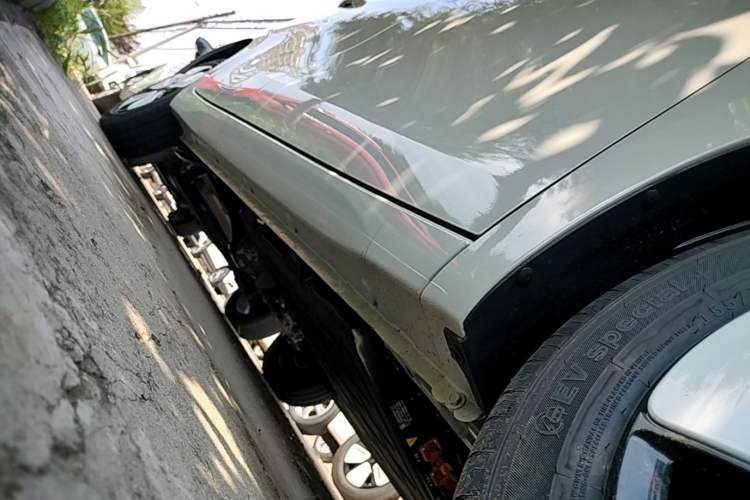 Used Wuling Hongguang MINIEV 2025 Four-Door Version Advanced Edition Right Side Sill