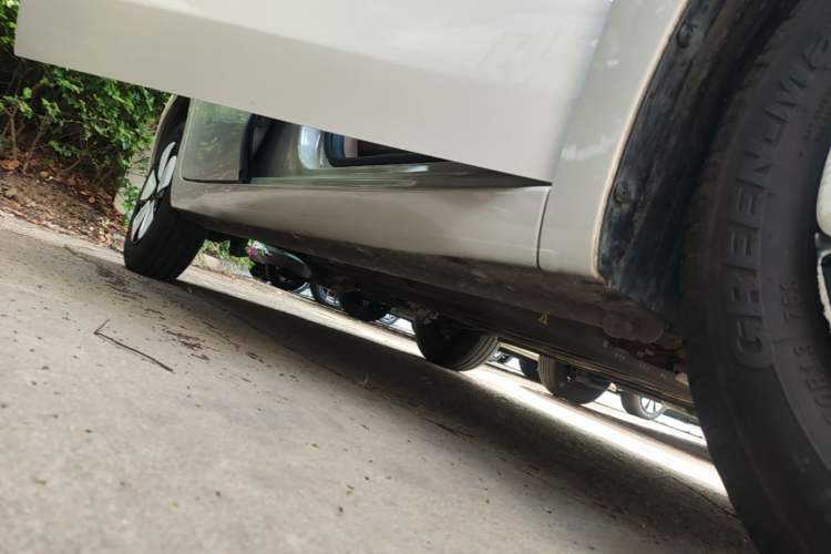 Used Wuling Hongguang MINIEV 2025 Four-Door Version Advanced Edition Right Side Sill