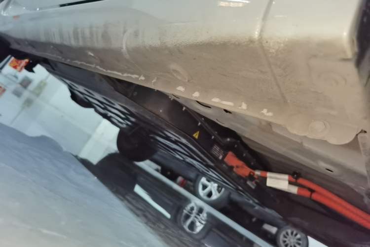 Used Wuling Hongguang MINIEV 2025 Four-Door Version Advanced Edition Right Side Sill