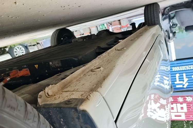 Used Wuling Hongguang MINIEV 2025 Four-Door Version Advanced Edition Right Side Sill