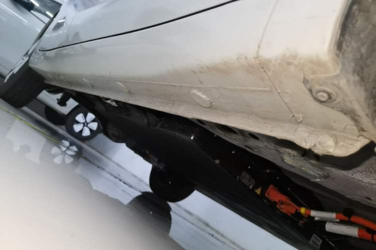 Used Wuling Hongguang MINIEV 2025 Four-Door Version Advanced Edition Right Side Sill
