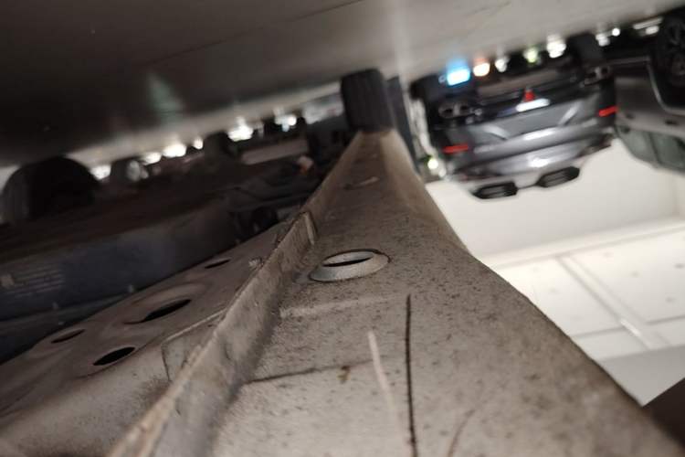 Used Wuling Hongguang MINIEV 2025 Four-Door Version Advanced Edition Right Side Sill