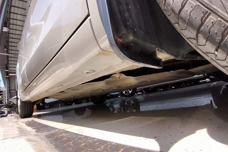 Used Wuling Hongguang MINIEV 2025 Four-Door Version Advanced Edition Right Side Sill