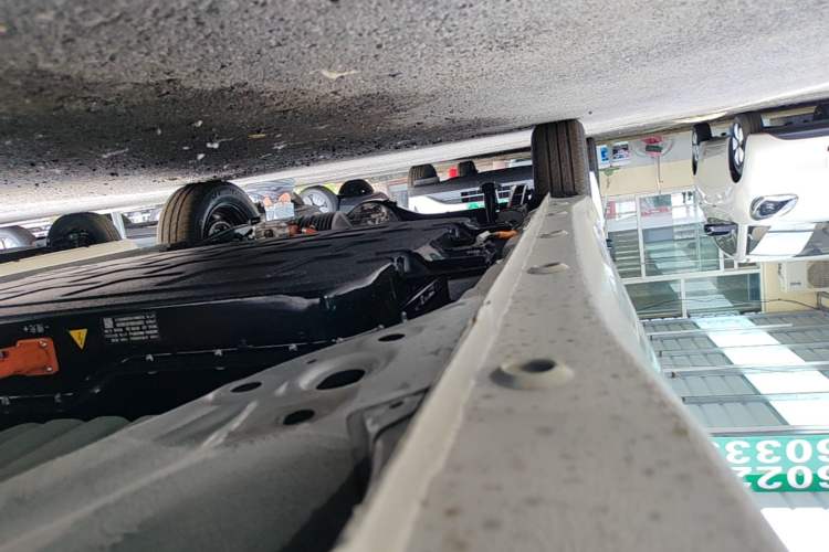 Used Wuling Hongguang MINIEV 2025 Four-Door Version Advanced Edition Right Side Sill