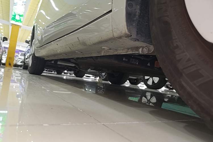 Used Wuling Hongguang MINIEV 2025 Four-Door Version Advanced Edition Right Side Sill