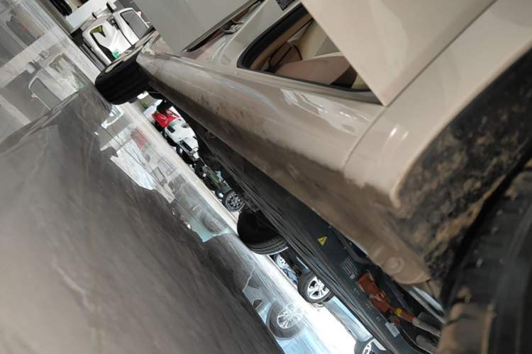 Used Wuling Hongguang MINIEV 2025 Four-Door Version Advanced Edition Right Side Sill