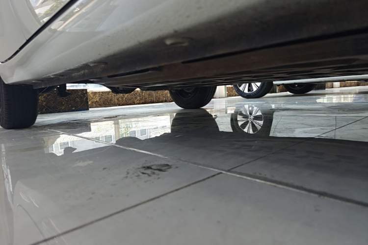 Used Wuling Hongguang MINIEV 2025 Four-Door Version Advanced Edition Right Side Sill
