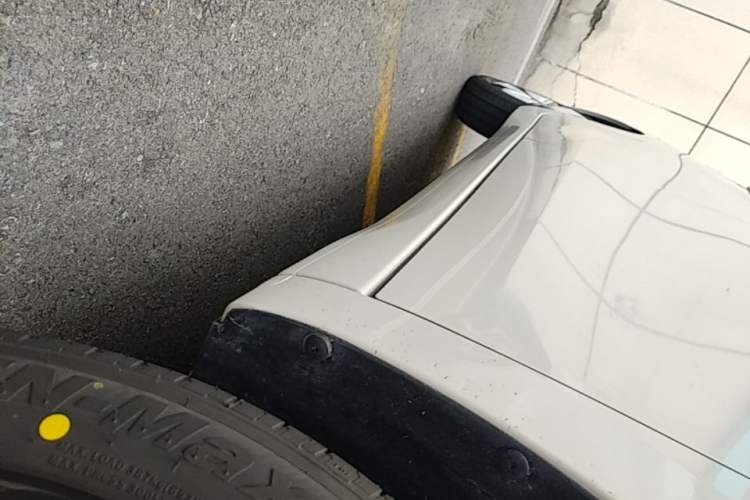 Used Wuling Hongguang MINIEV 2025 Four-Door Version Advanced Edition Right Side Sill