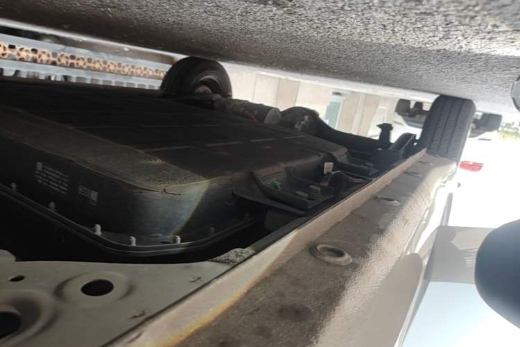 Used Wuling Hongguang MINIEV 2025 Four-Door Version Advanced Edition Right Side Sill
