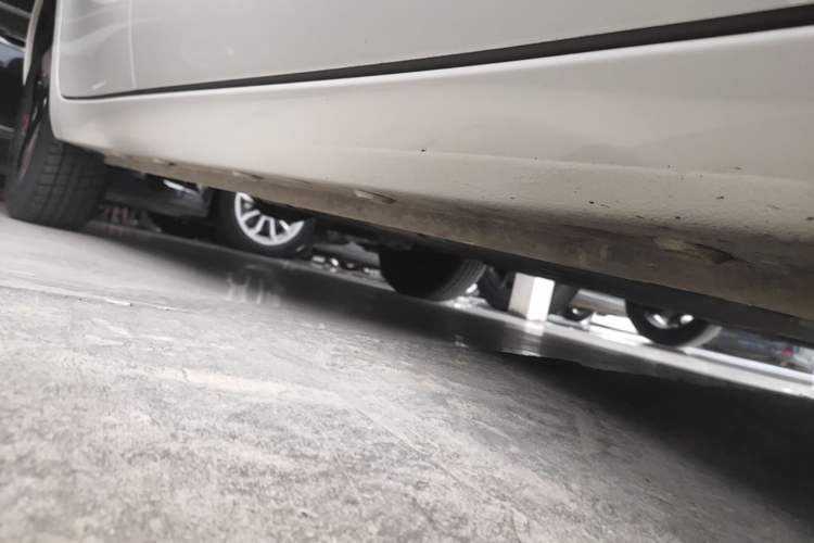 Used Wuling Hongguang MINIEV 2025 Four-Door Version Advanced Edition Right Side Sill
