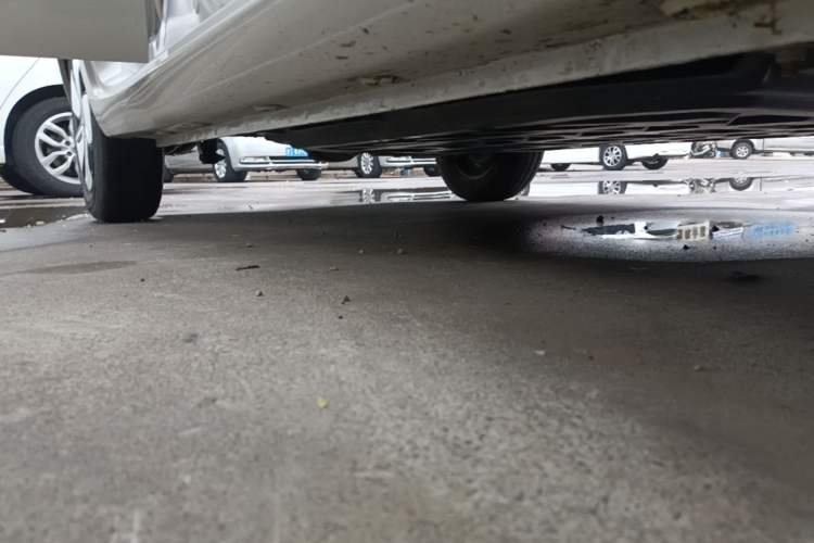 Used Wuling Hongguang MINIEV 2025 Four-Door Version Advanced Edition Right Side Sill