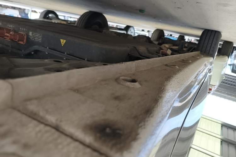 Used Wuling Hongguang MINIEV 2025 Four-Door Version Advanced Edition Right Side Sill